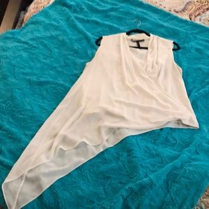 White BCBG asymmetrical hem top